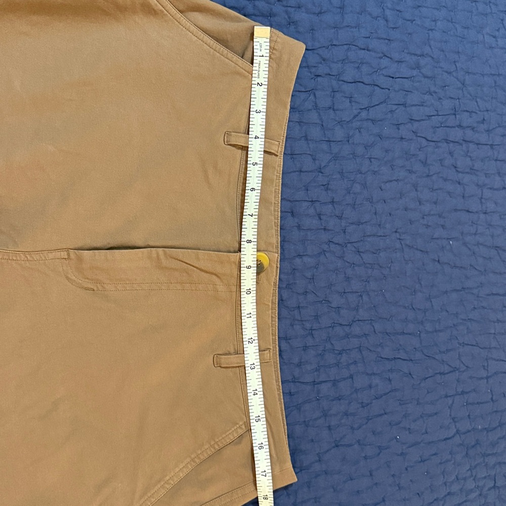Vuori Women's Wide Leg Pants in Chocolate Brown - Picture 10 of 12